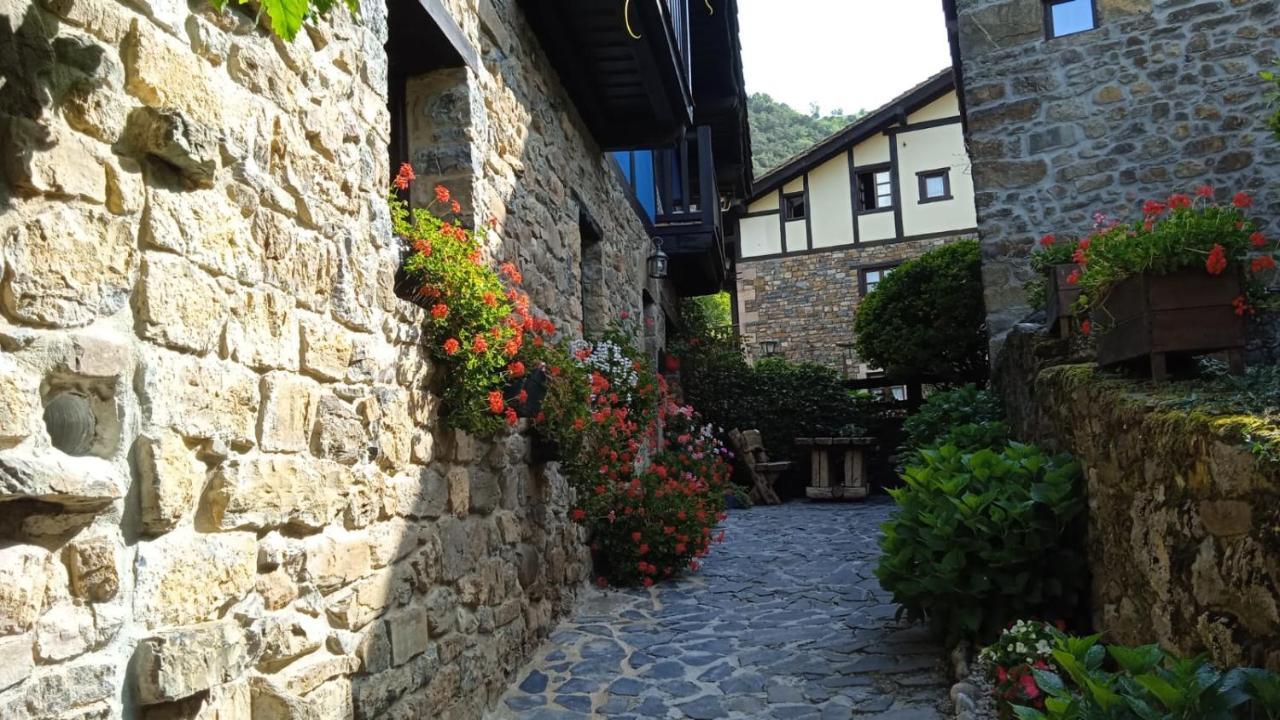 Apartamentos Samelar Camaleño Zewnętrze zdjęcie